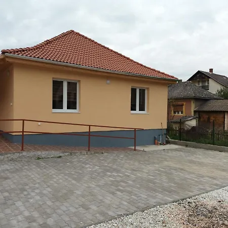 Arany Kaptar Trizs